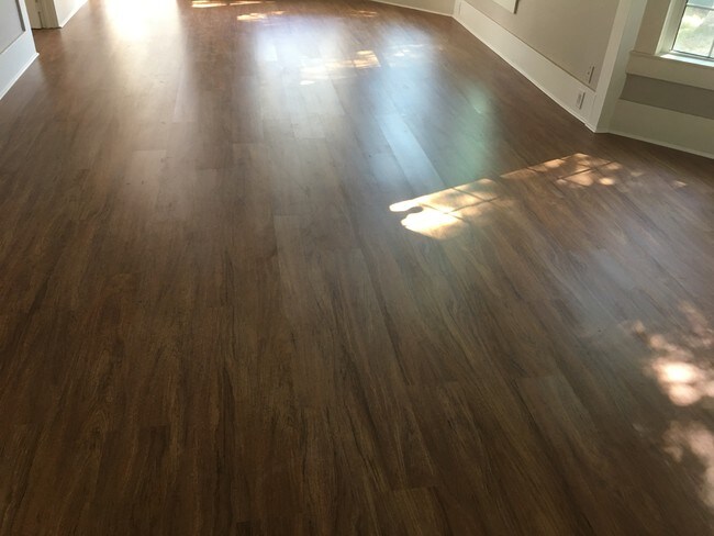 Foto del edificio - 144 S Mill St