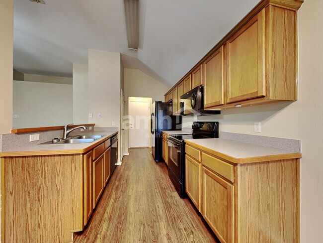 Foto del edificio - 1576 Sandhurst Dr