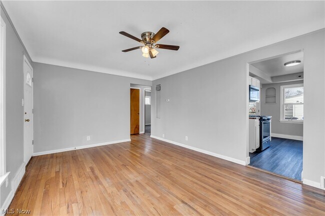Foto del edificio - 13706 Sprecher Ave