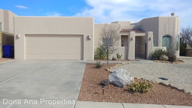 Building Photo - 4 br, 2.5 bath House - 521 Corona Del Campo