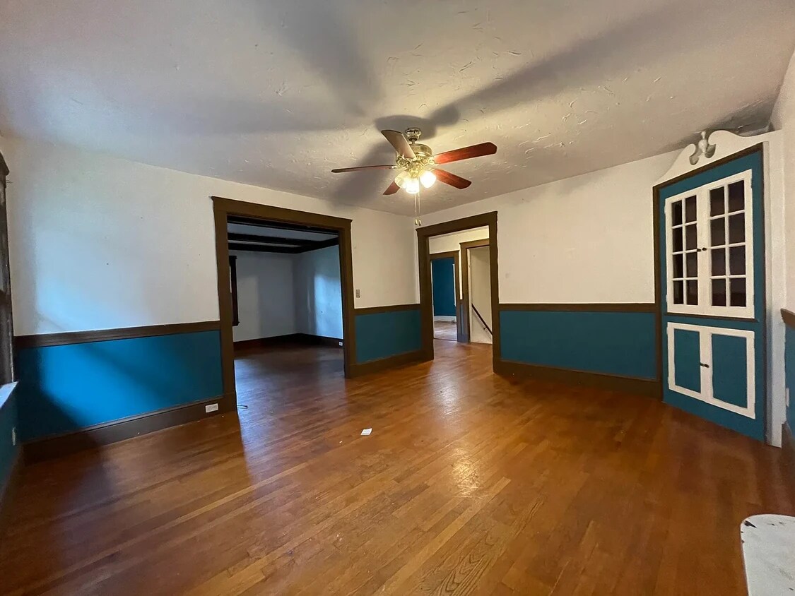 Primary Photo - 94 Winchester St