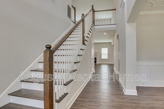 Building Photo - 1110 George W Crawford Dr
