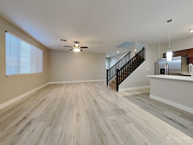 Building Photo - 1169 N 163rd Dr