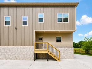 Building Photo - 5901-5925 Michael Cole Dr