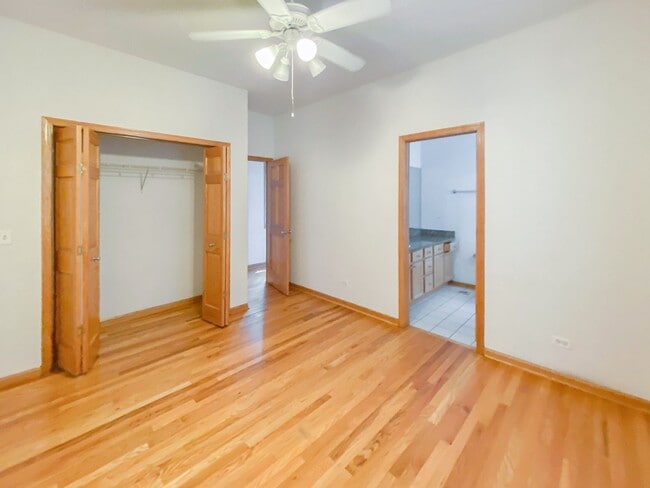 Building Photo - 1319 W Belmont Ave