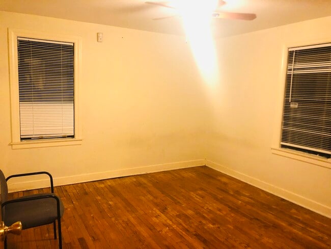 Foto del edificio - 5127 S Lawndale Ave