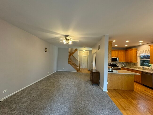 Building Photo - 1N061 Mission Ct