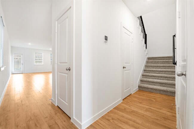 Building Photo - 3511 Shearwater St