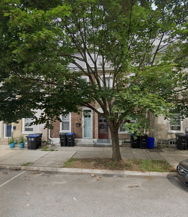 Foto del edificio - 120 Maple St