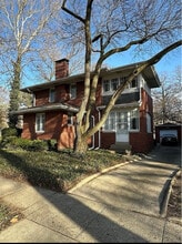 Building Photo - 708 S Busey Ave
