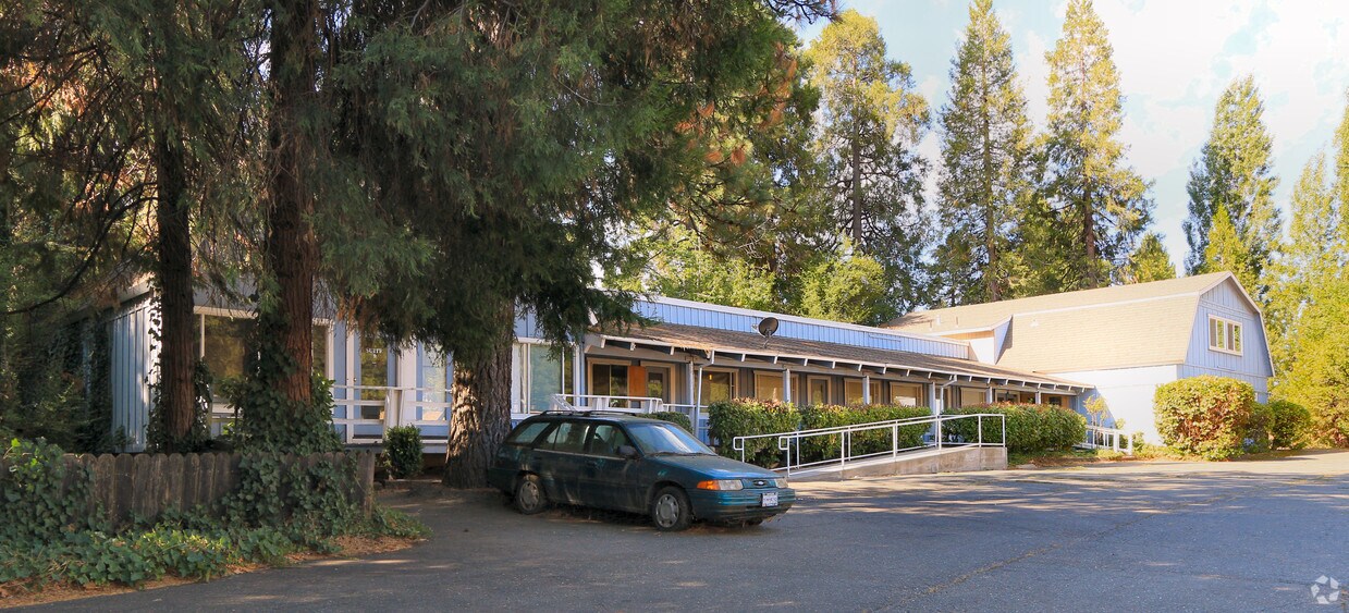 Building Photo - 3200 Highway 50