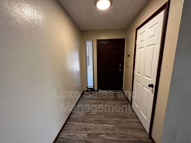 Foto del edificio - 8031 NW 104th St