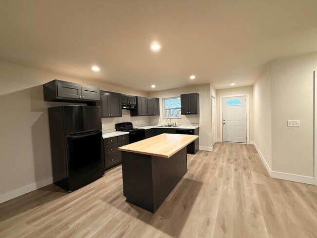 Foto del edificio - 6535 Anderton Ave