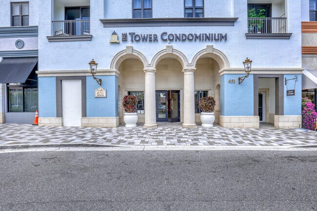 Foto del edificio - 651 Okeechobee Blvd