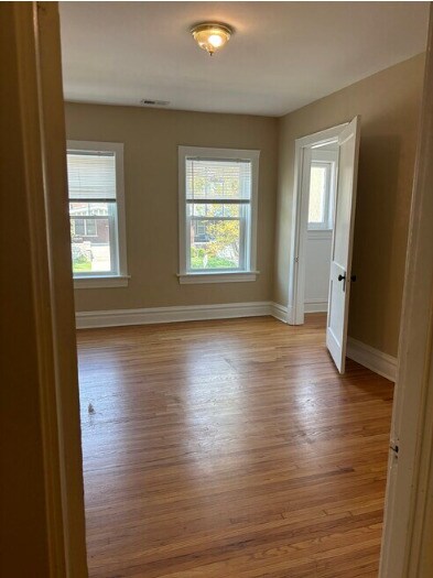 Foto del edificio - 5820 S Grand Blvd