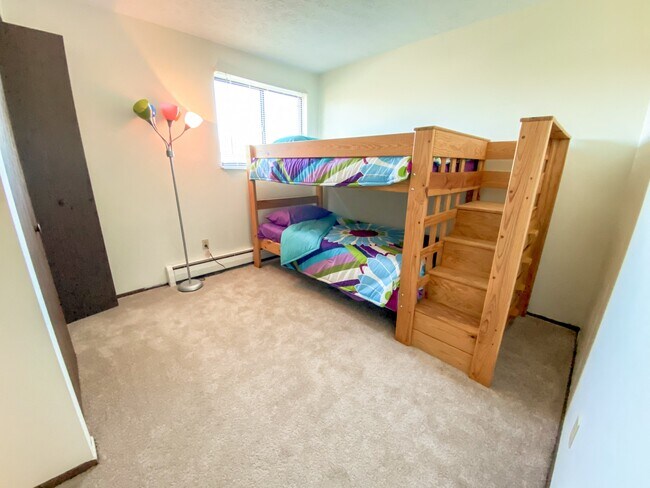 Modelo de dormitorio más pequeño - Condor Garden Apartments