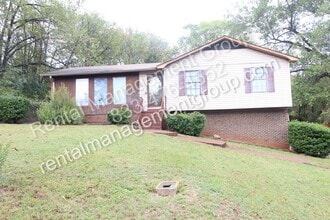 Building Photo - 4001 6th Ave