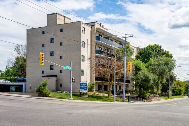 Photo du bâtiment - Ross Well Suites