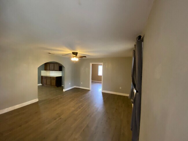 Foto del edificio - Large family home in Grape Creek!