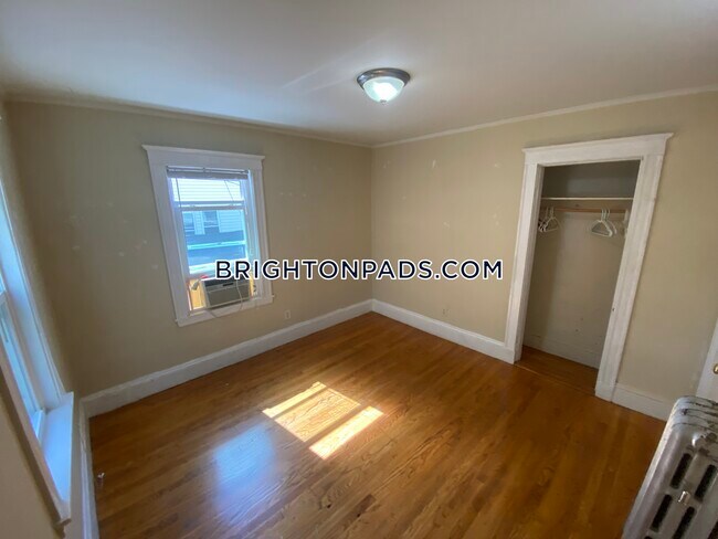 Building Photo - 28 Claymoss Rd