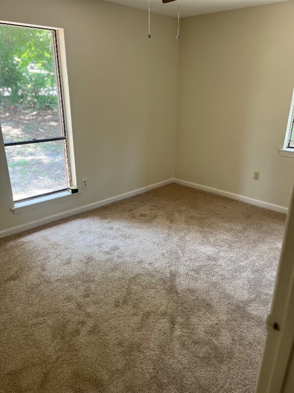 Foto del edificio - 4439 Shadowood Dr