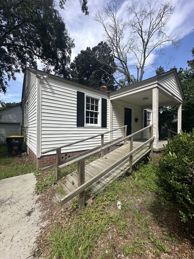 Building Photo - 2236 Greenwood St