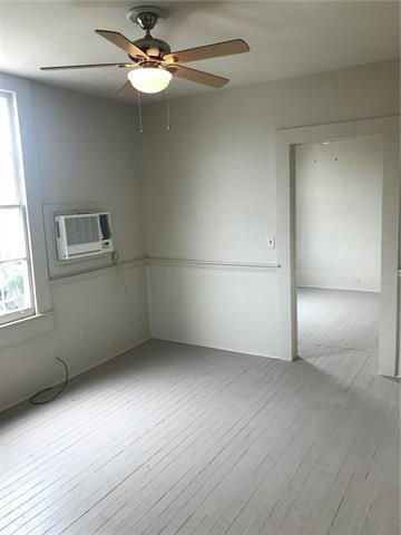Foto del edificio - 8204 Maple St
