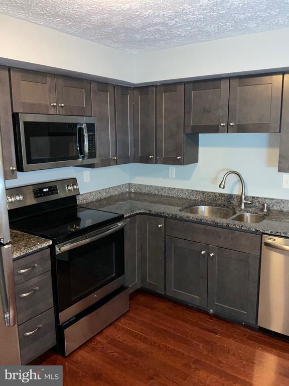 Building Photo - 7827 Havenside Terrace