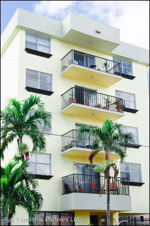 Primary Photo - 2 br, 2 bath Apartment - 6960 Rue Vendome