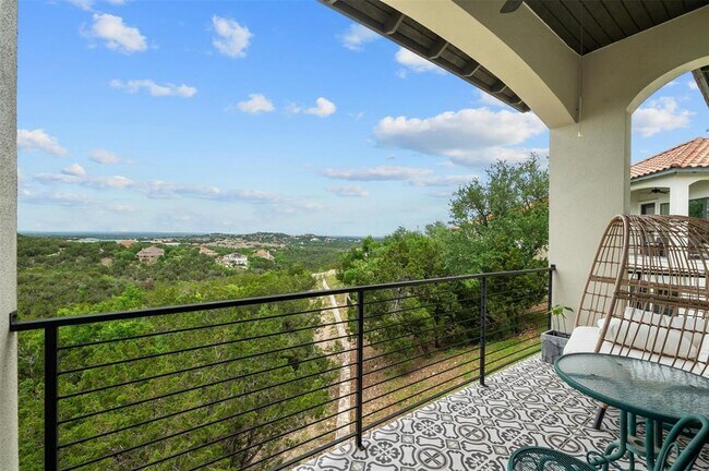 Foto del edificio - 223 Honey Creek Ct