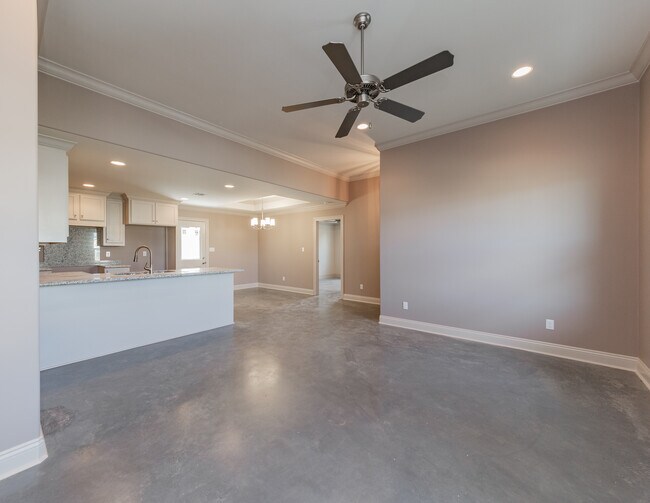 Building Photo - 1038 Lillian Michel Dr