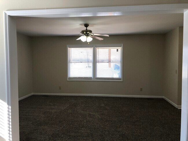 Living room - 412 Filter Plant Rd