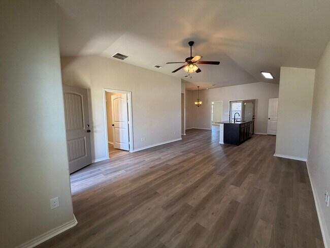 Foto del edificio - 3/2 in Frenship ISD, available MAY!!!