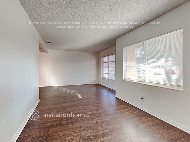Building Photo - 8500 Jacaranda Ave