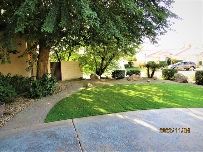 Foto del edificio - 82487 Bogart Dr