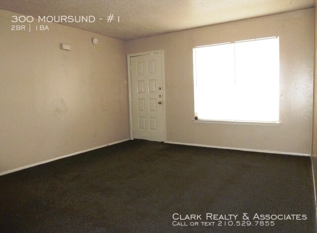 Foto del edificio - 300 Moursund Blvd. #1, San Antonio, TX. 78221