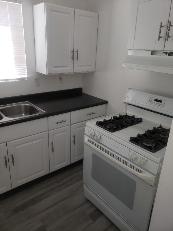 Foto del edificio - 1540 W 58th St