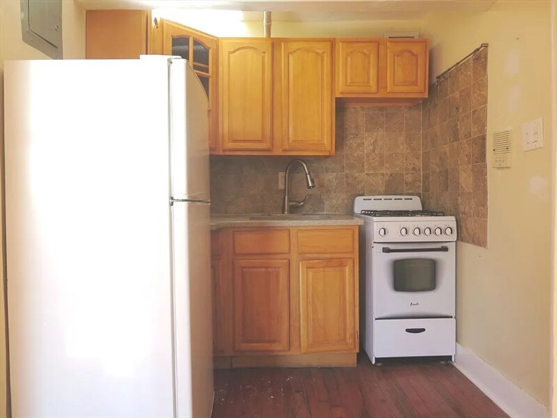 Foto principal - 670A Greene Ave