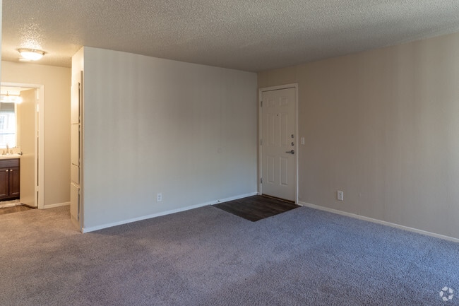 2BR, 2BA 1010SF - The Eddison