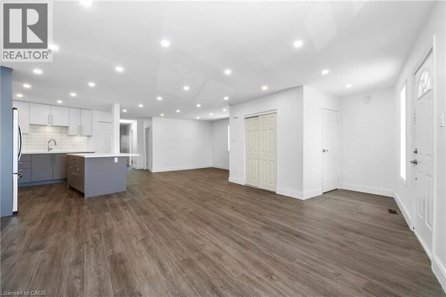Building Photo - 1498 Paddington Ct