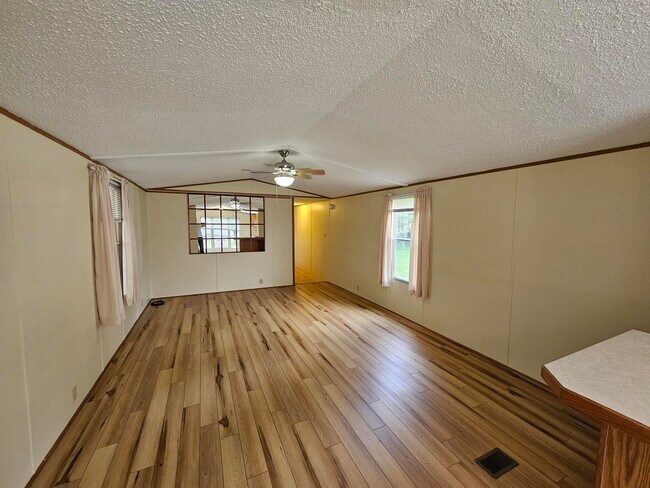 Foto del edificio - 17 Sunnyfield Dr