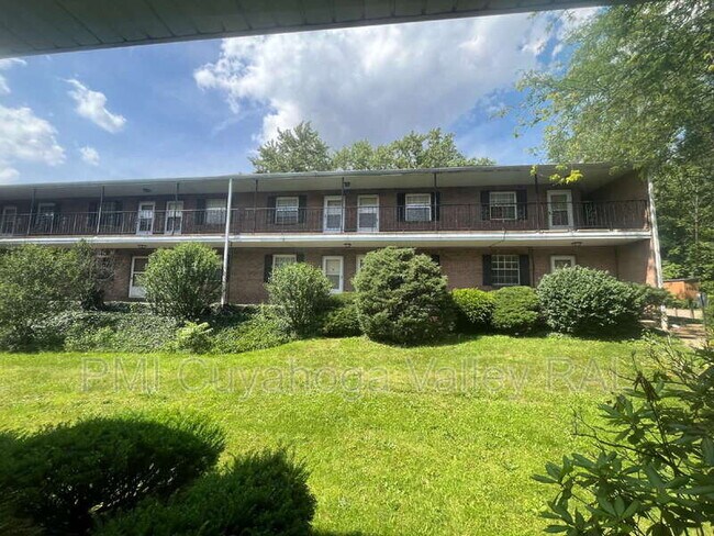 Foto del edificio - 1757 S Arlington St