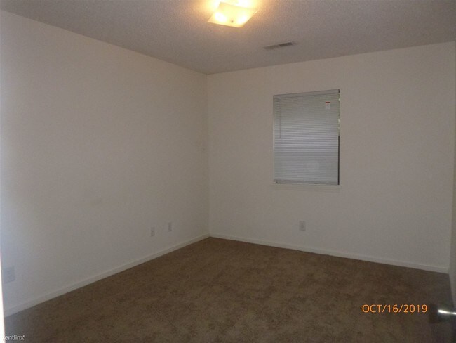 Foto del edificio - 1 br, 1 bath Apartment - 2926 West Hills Dr