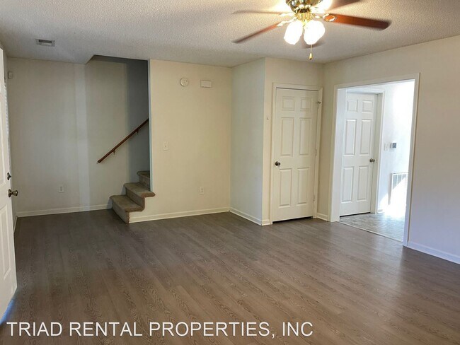 Foto del edificio - 3 br, 2 bath House - 2430 Sylvan Dr. - 092