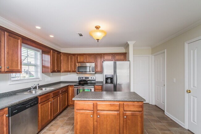 Building Photo - 3605 Jerry Anderson Dr