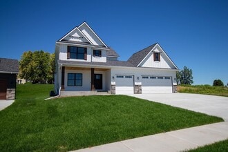 Building Photo - 4951 Noble Dr NW