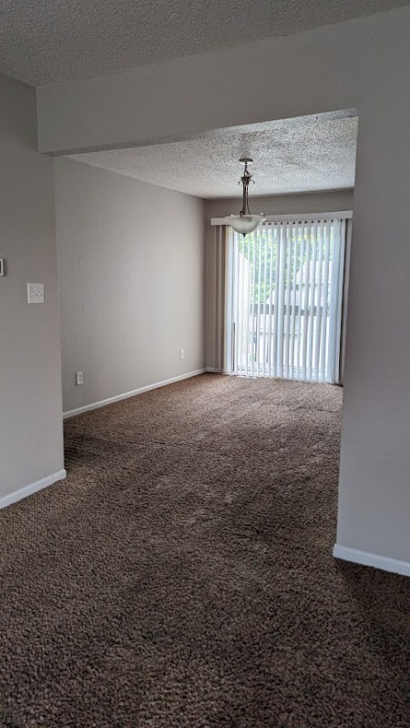 Foto del edificio - 204 NE Cedar Ct