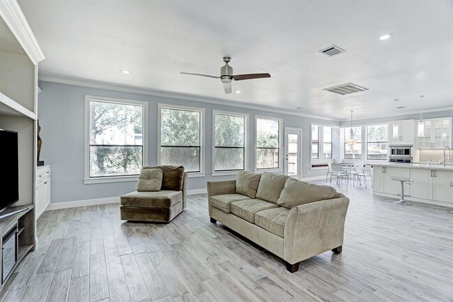 Foto del edificio - 4338 Effie St