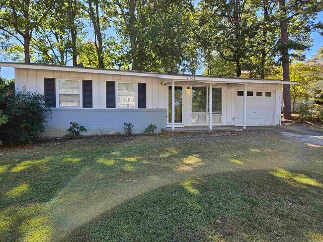 Building Photo - 11621 Chipwood Dr