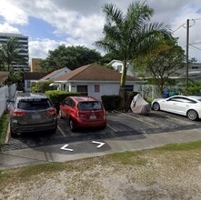 Building Photo - 1326 NE 110th St